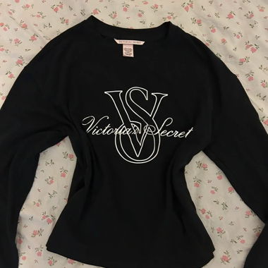 Y2K Victoria's Secret Long-Sleeve Shirt (be quick)