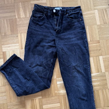 Black trousers