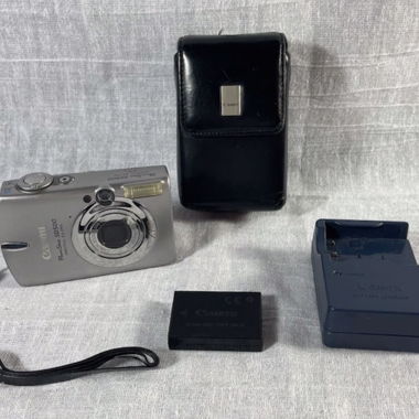 CANON POWERSHOT SD500 ELPH 7.1 MP 