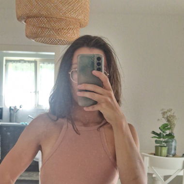 Lachsfarbener Body-Top