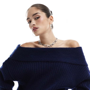 Schulterfreies Oversize- Strickpullover