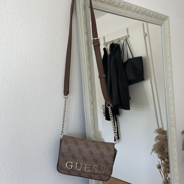 Guess Umhängetasche / Bauchtasche