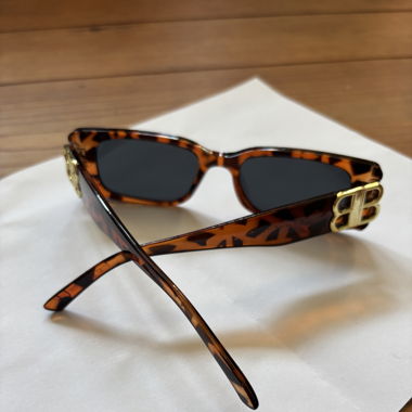 Lunettes de soleil motif léopard