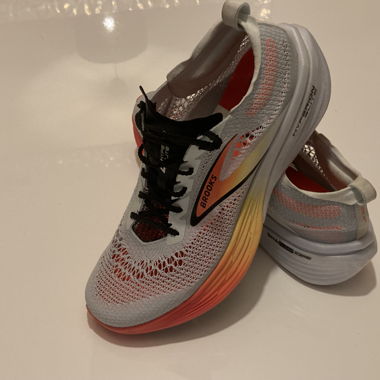 Brooks Hyperion Elite 4 - 44.5 EU - Plaque carbone