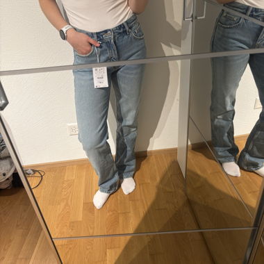 Straight Leg Jeans Mid rise