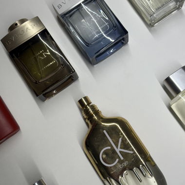 Lot de parfums en différentes conditions