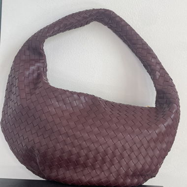 Bordeaux shoulder bag
