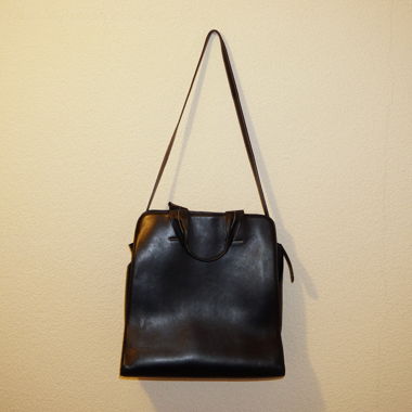 Tote in pelle nera