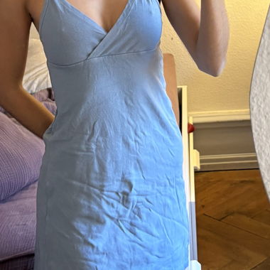 Brandy Melville Y2k robe à bretelles bleu clair