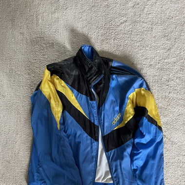 ADIDAS Jacke 💙🖤💛
