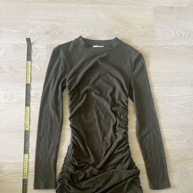olivgrünes kleid