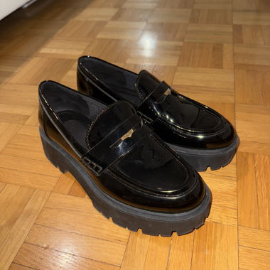 Penny Loafers patent black