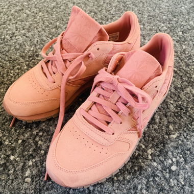 Reebok Classic Sneaker in rosa