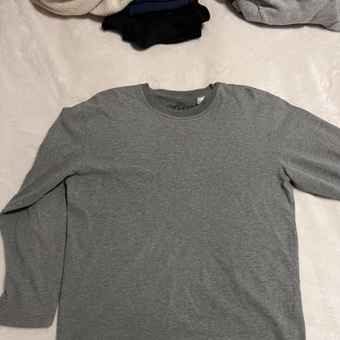 Graues Basic Top