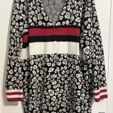 Très joli manteau trois quarts en tricot 44-46