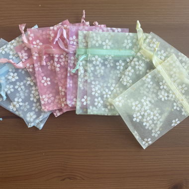 10x Organza Säckli mit Blumen Neu Geschenkbeutel