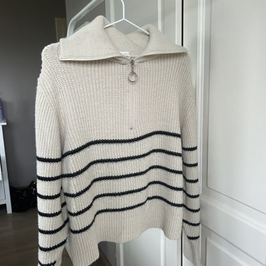 Pull zip