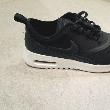 Nike Sneaker schwarz 37.5 Damen neuwertig