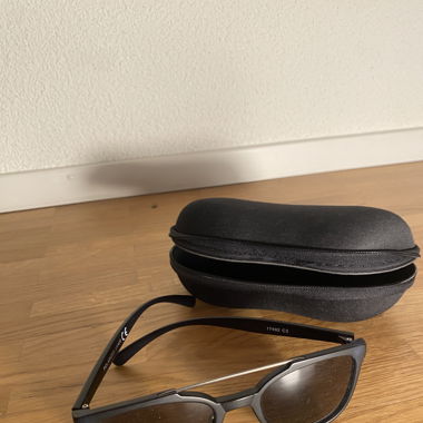 Sonnenbrille