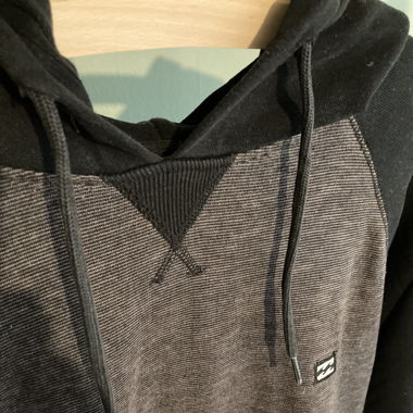 Hoodie // Billabong