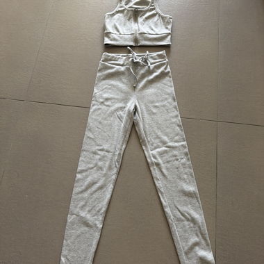 Completo sportivo grigio