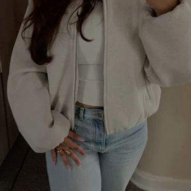 Giacca da donna beige con cerniera