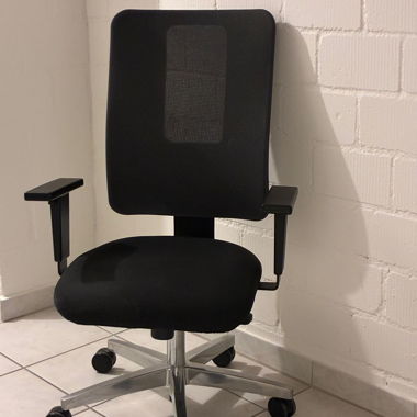 Fauteuil de bureau ergonomique avec pied en acier chromé 