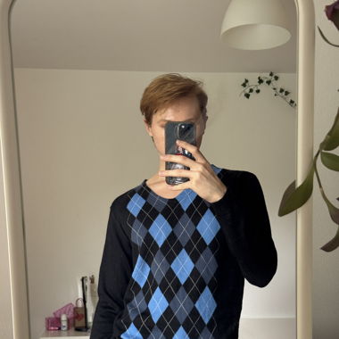 Chanel vintage Blue and black argyle sweater
