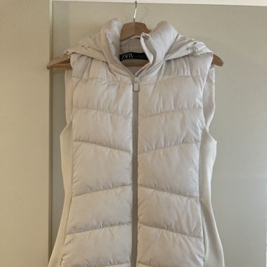 Tailliertes,gefüttertes Gilet beige