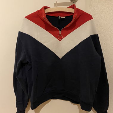 Blau, weiss, roter half zip