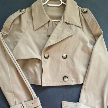 Short beige trench coat