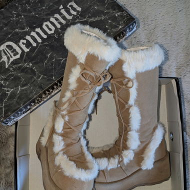 Demonia Alternative Boots / Cubby-311