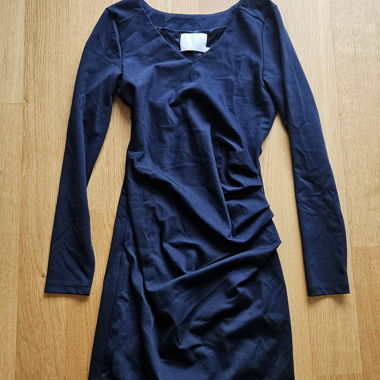 Robe bleu foncé