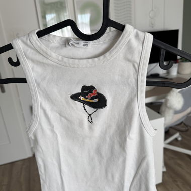 White Stradivarius Tank Top with Cowboy Hat