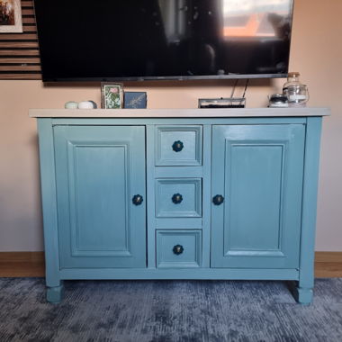 Sideboard im Salbeigrün