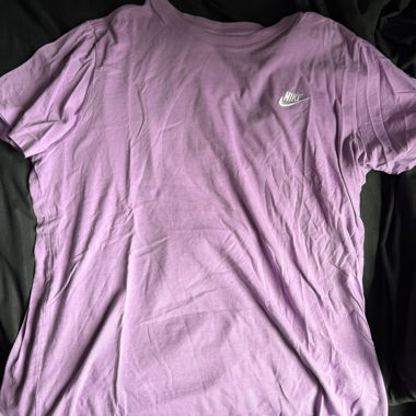 T-shirt Nike viola