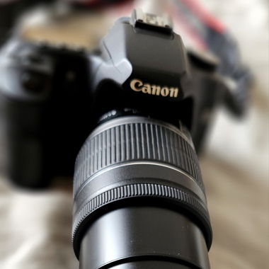 CANON 50 D / Canon Zoomobjektiv EF-S 18-200 mm / Tasche