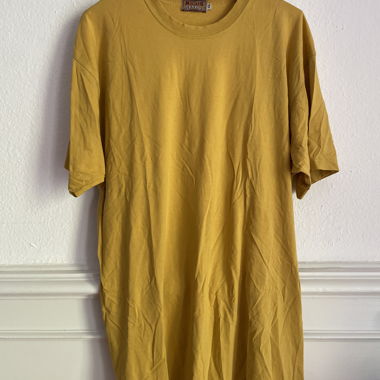 gelbes T-shirt