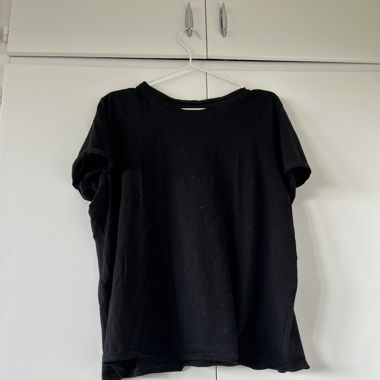 Schwarzes T-Shirt 