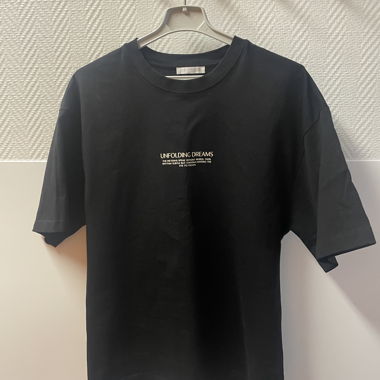 T-shirt nera ZARA "Unfolding Dreams" S