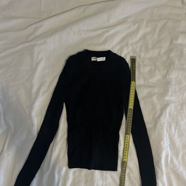 Long sleeve crop-top
