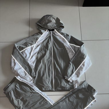 GREY TRACKSUIT 