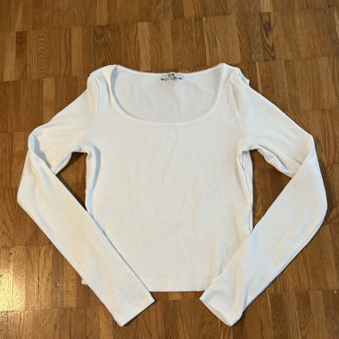 Weisses Langarmshirt