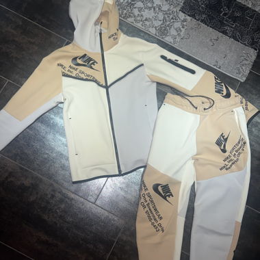 Set Nike tech 