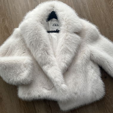Giacca in pelliccia bianca Zara