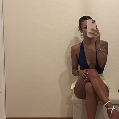 Body blu con scollo profondo e schiena nuda 