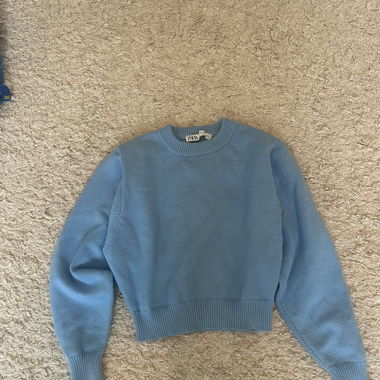 blauer pullover