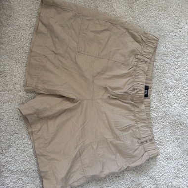Beige cargo shorts