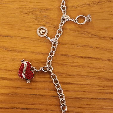 Bracciale charms color argento Guess