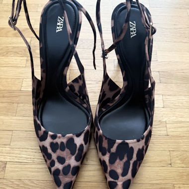 Zara-Lederpumps mit Leopardenmuster